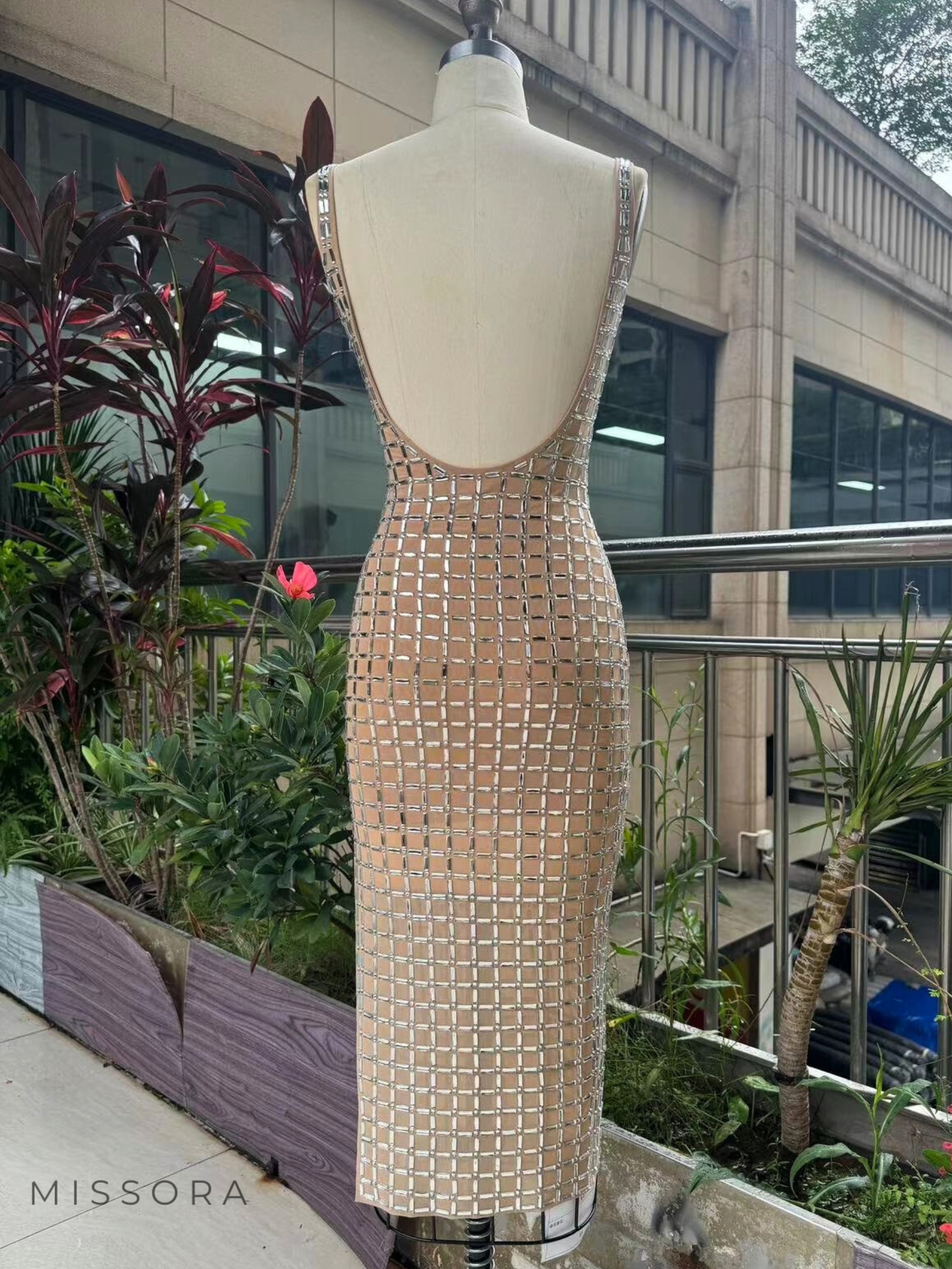 Laurie Işıltılı V Yaka Midi Elbise