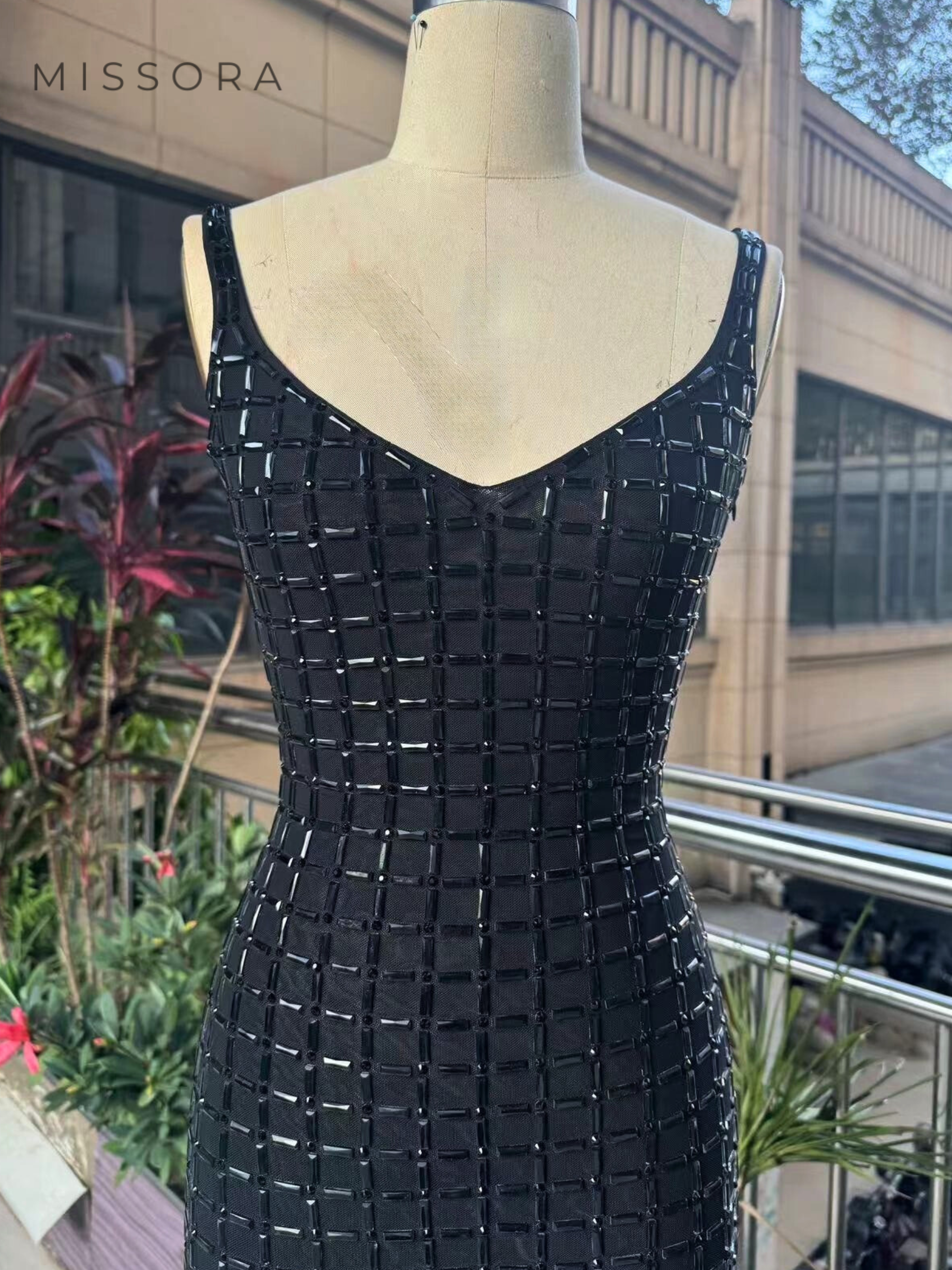 Laurie Işıltılı V Yaka Midi Elbise