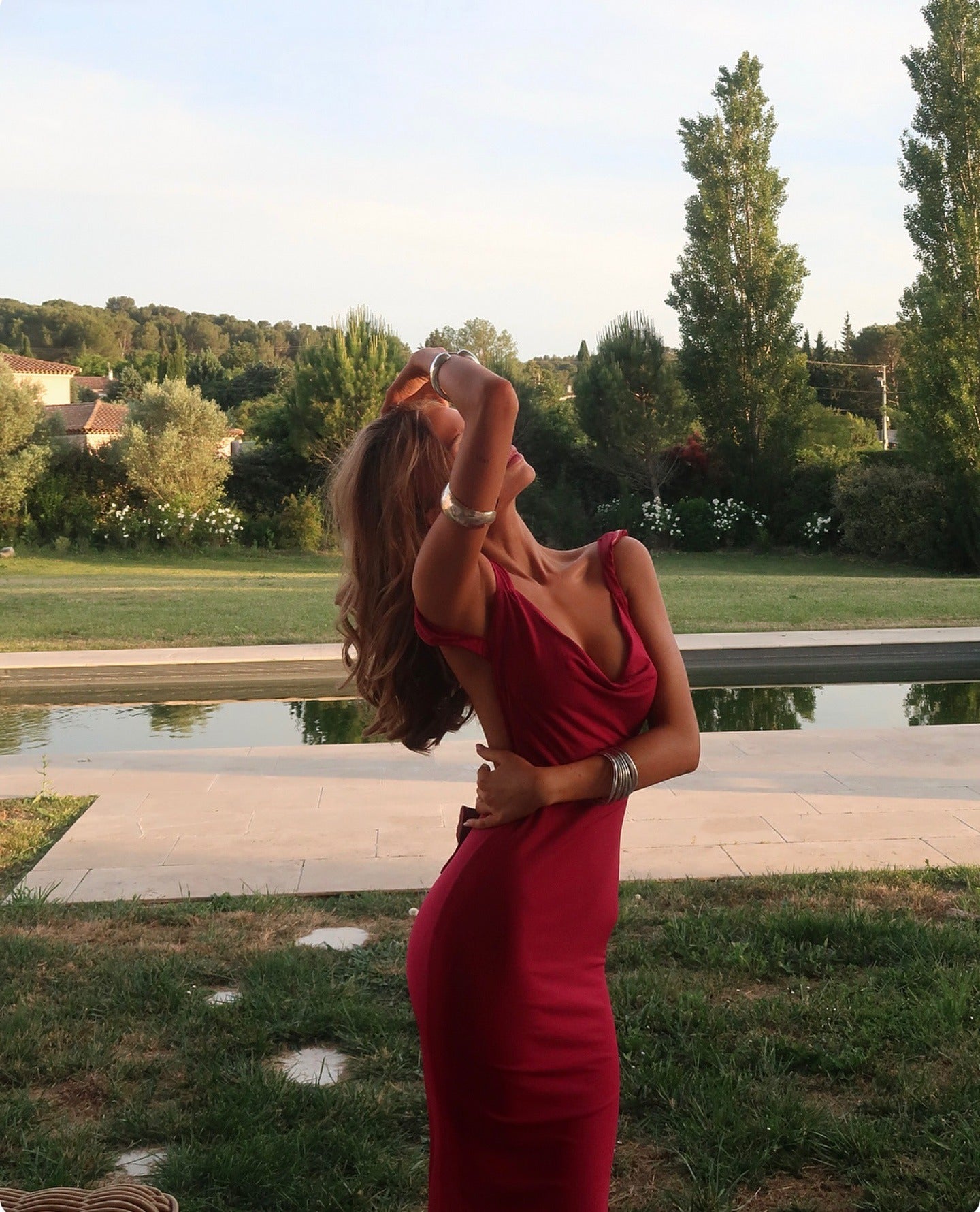 Layne Saten Fiyonklu Sırtı Açık Elbise