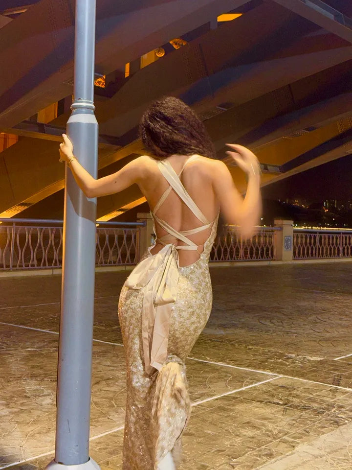 Akilah Parıltılı Balık Elbise