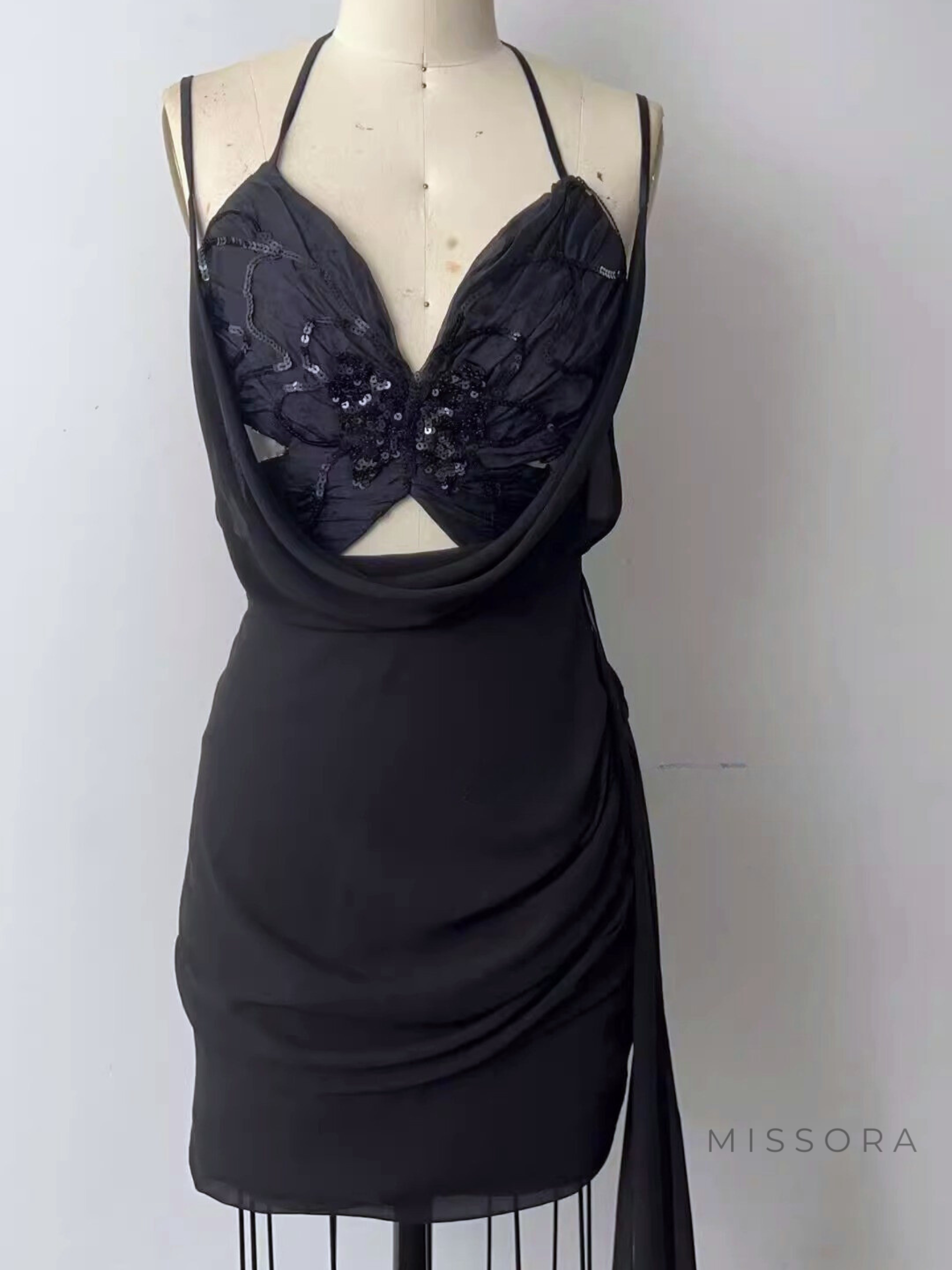 Denim Payetli Kelebek Göğüs Detaylı Kısa Elbise