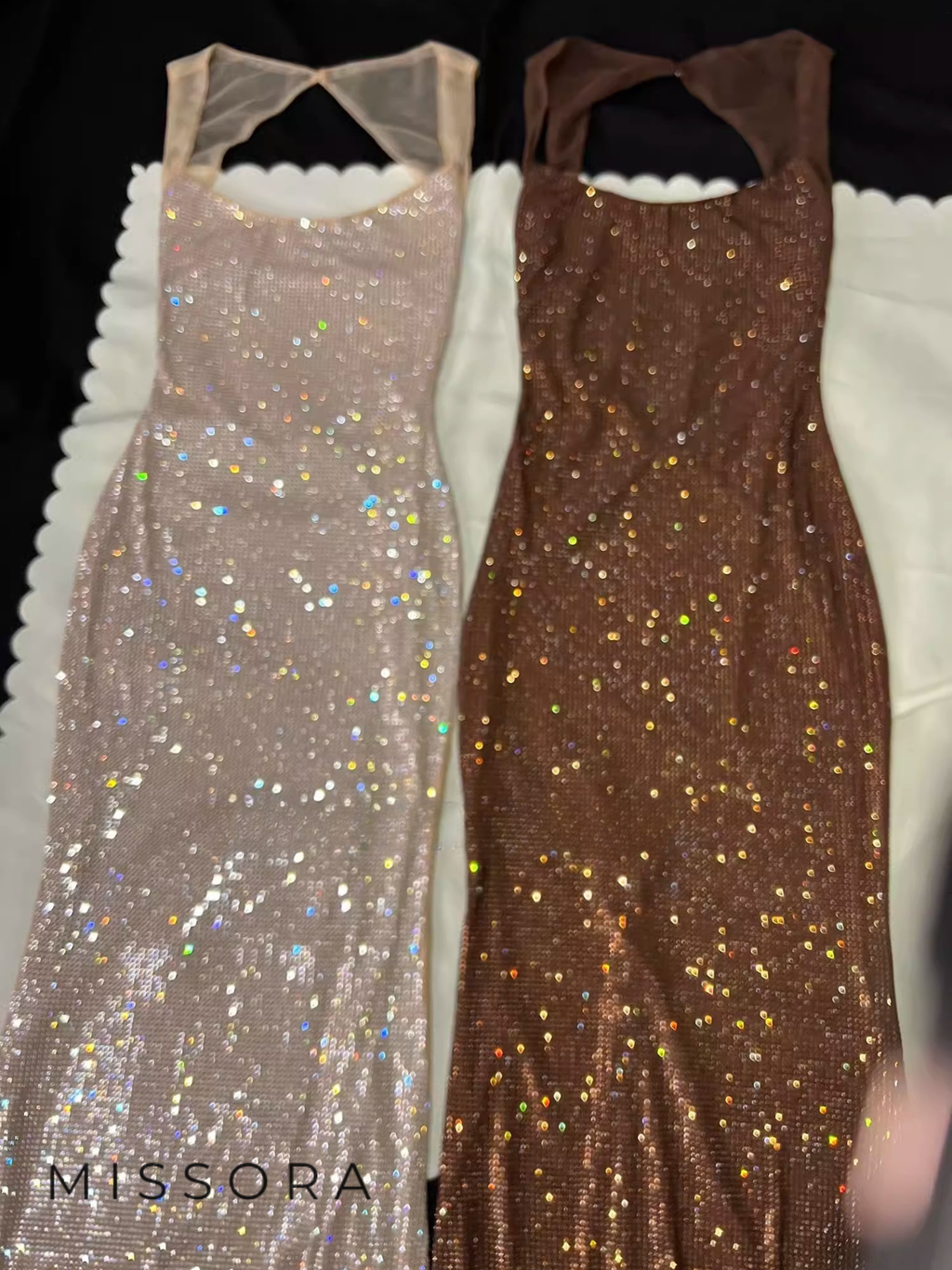 Reeva Sırt Dekolteli Işıltılı Askılı Elbise