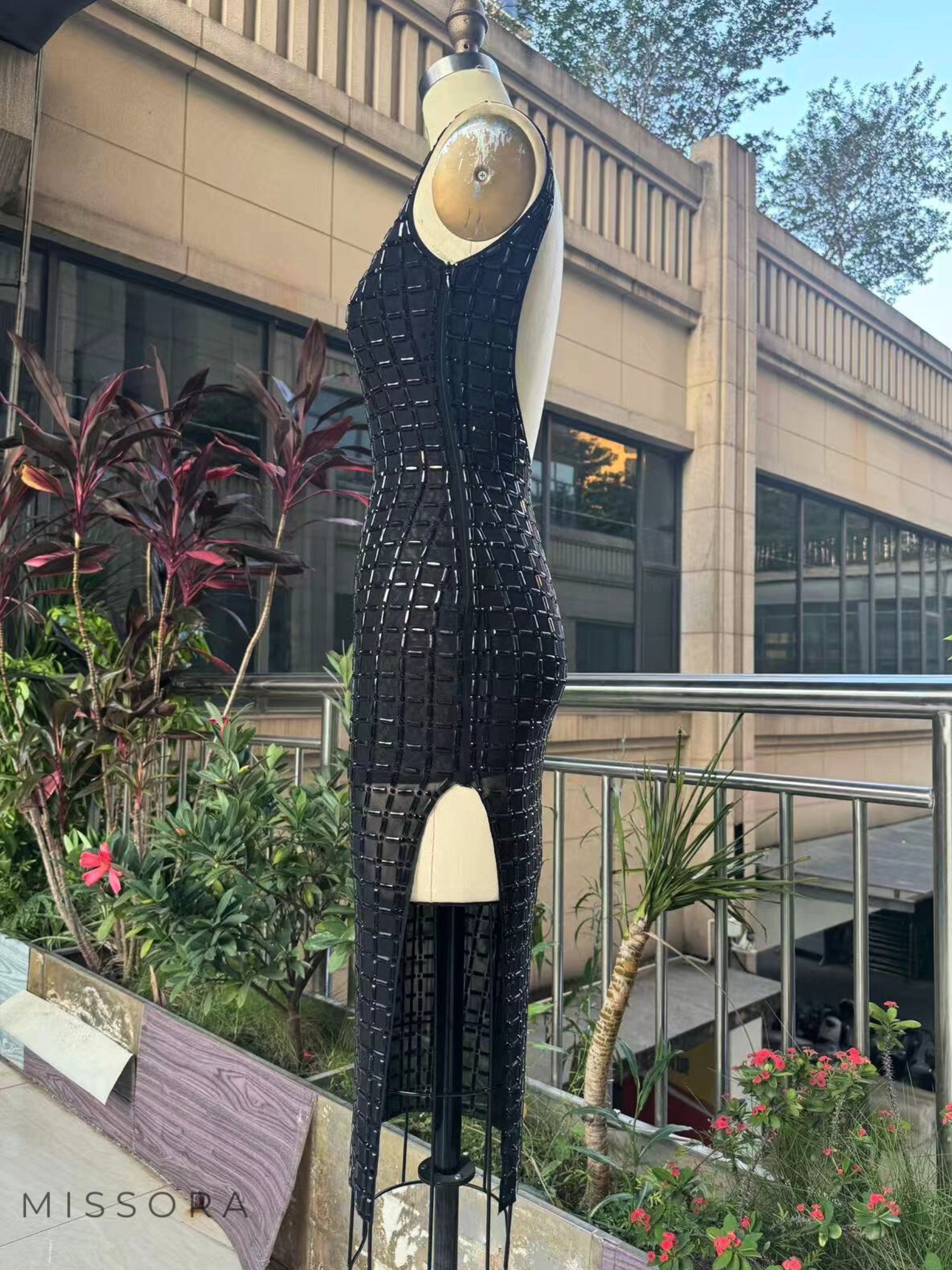 Laurie Işıltılı V Yaka Midi Elbise