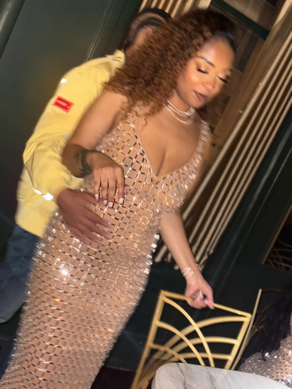 Laurie Işıltılı V Yaka Midi Elbise