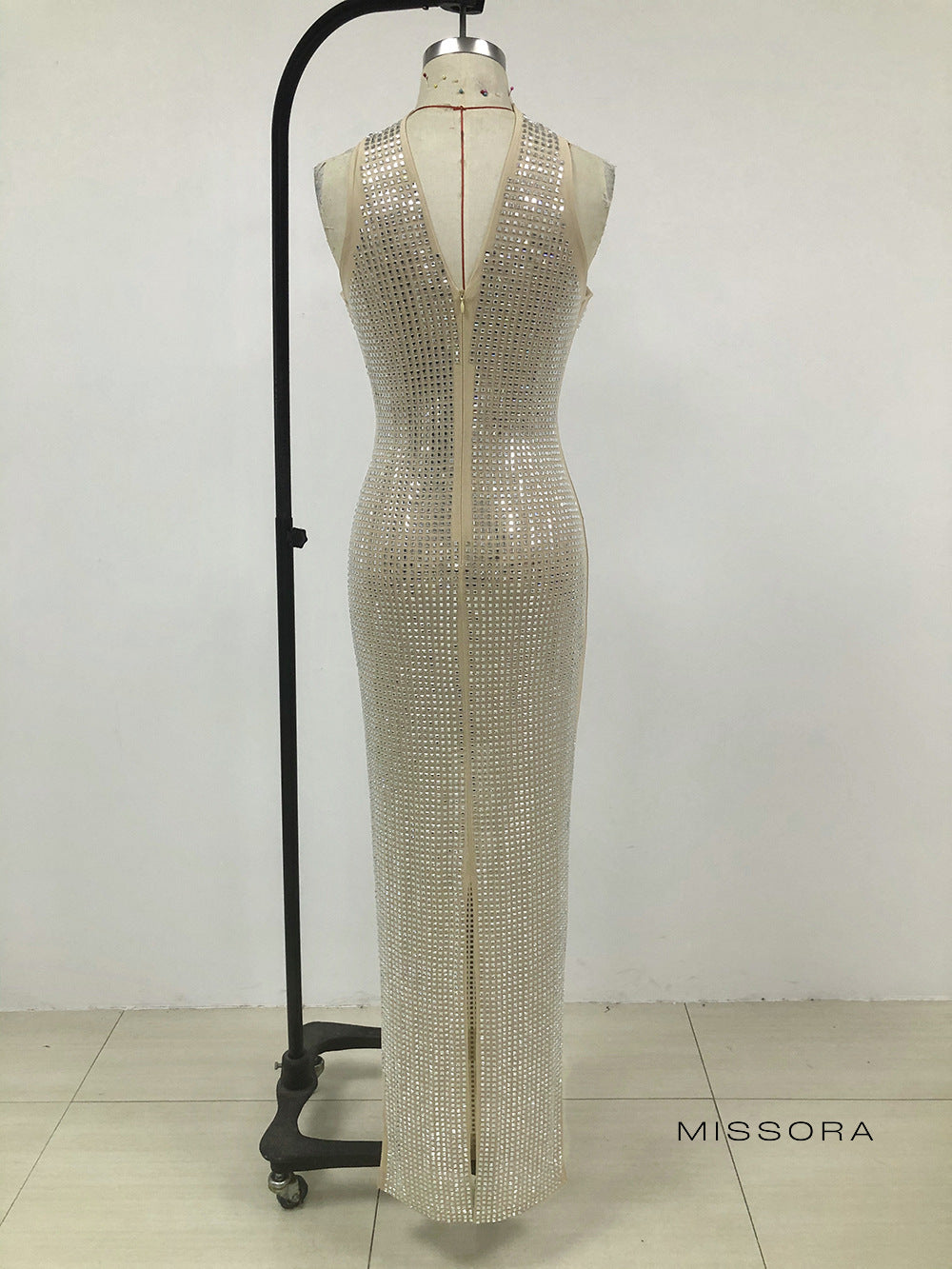 Eden Halter Işıltılı Maksi Elbise [JNPLPHDP]