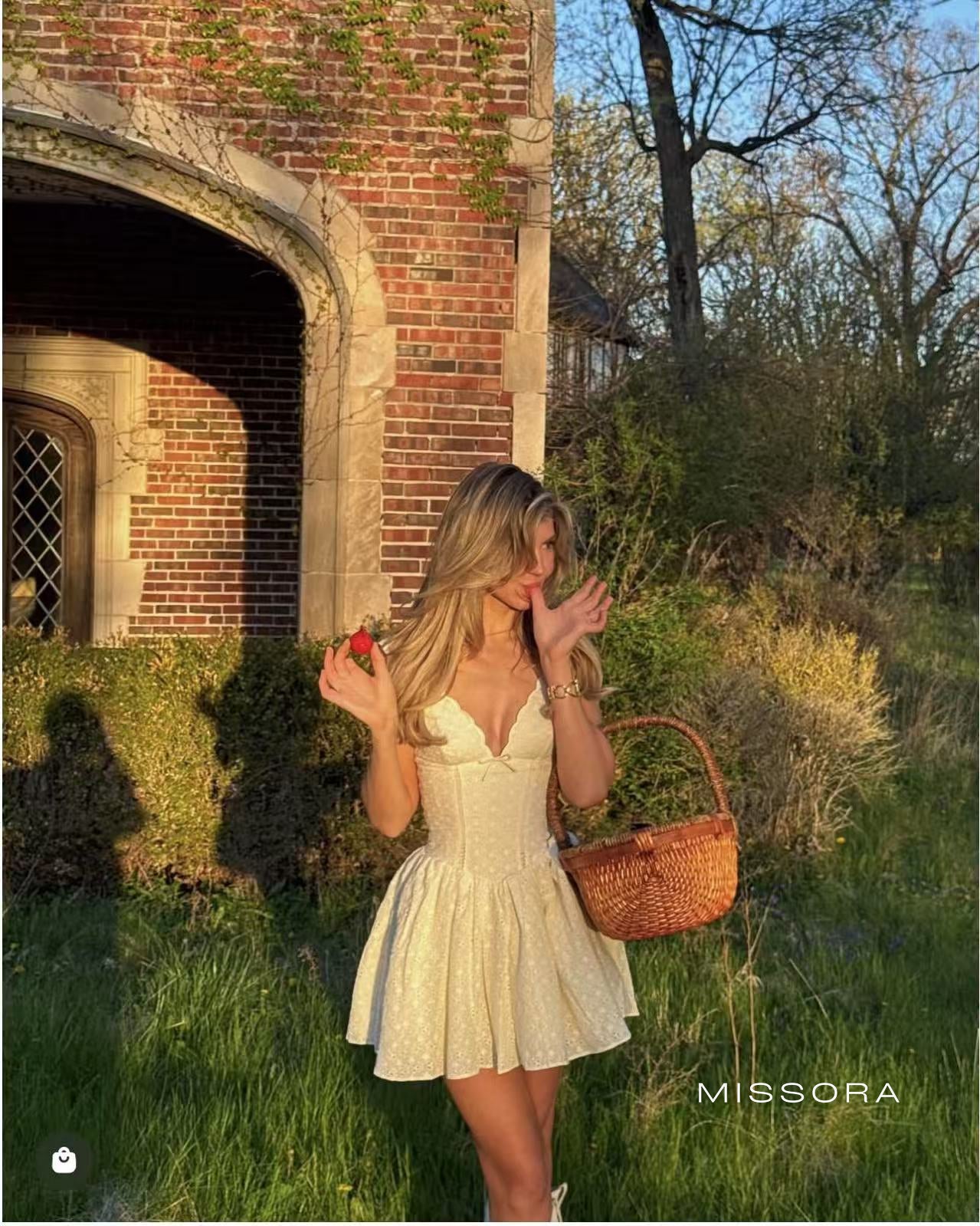 Kaileigh Dantel İşlemeli Mini Elbise [DLVEMN3R]