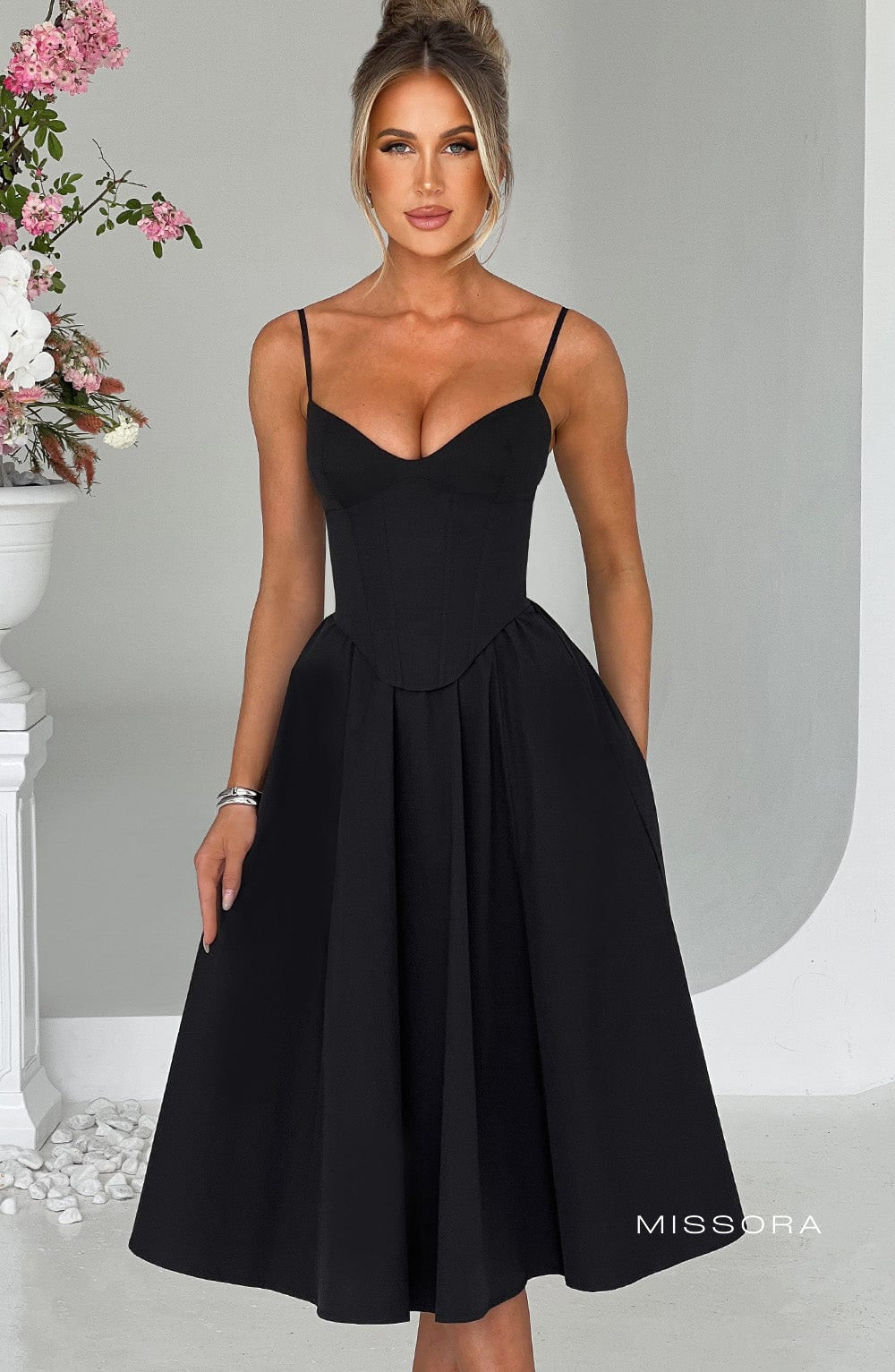 Missora Maliah Structured Corset Midi Dress