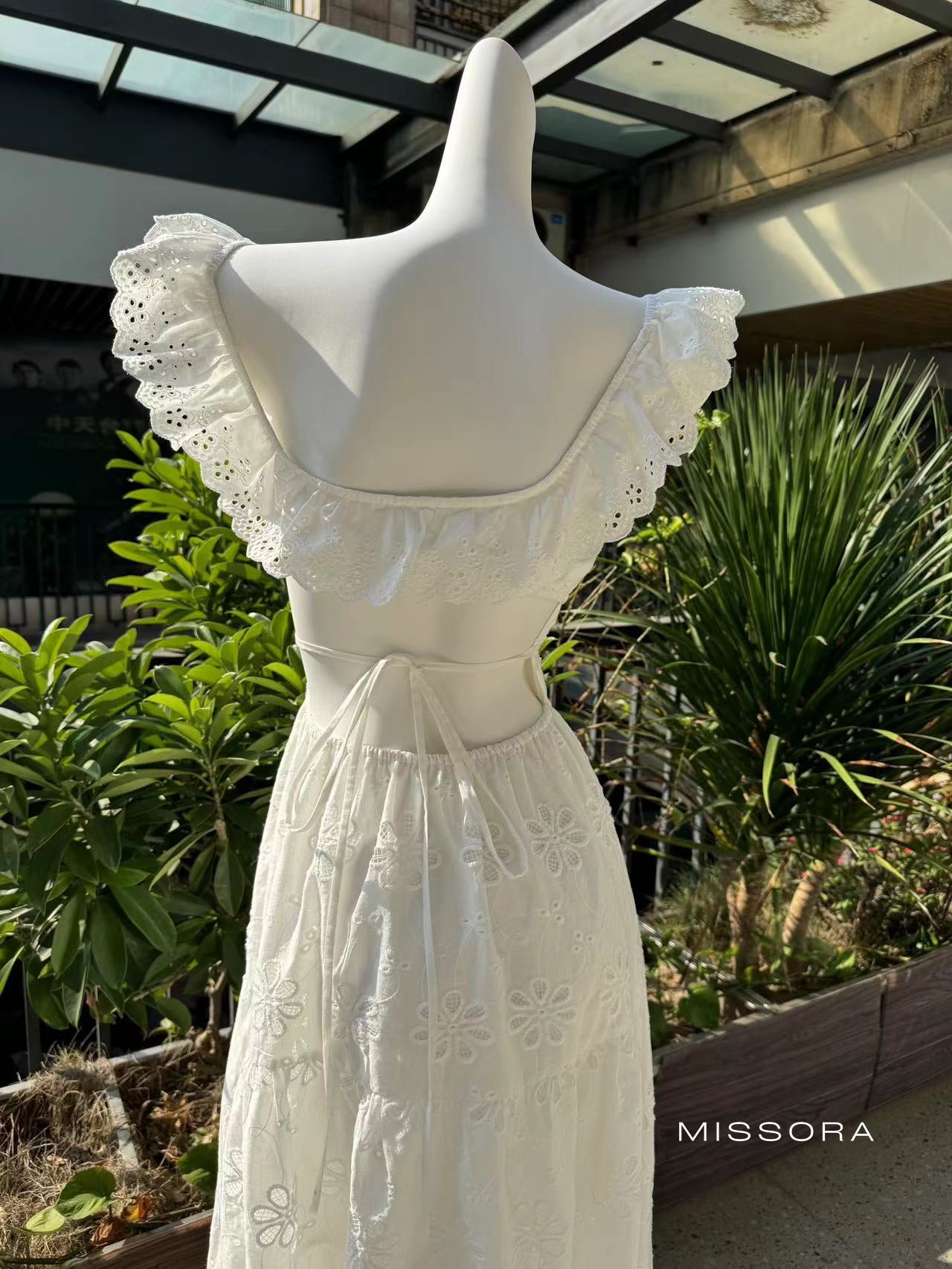 Svetlana İşlemeli Dantel Maksi Elbise [TRI3CEF3]