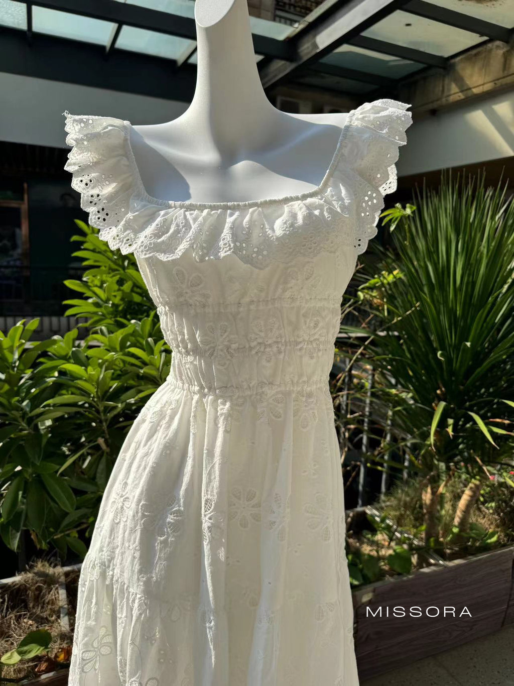 Svetlana İşlemeli Dantel Maksi Elbise [HHKT4F8G]