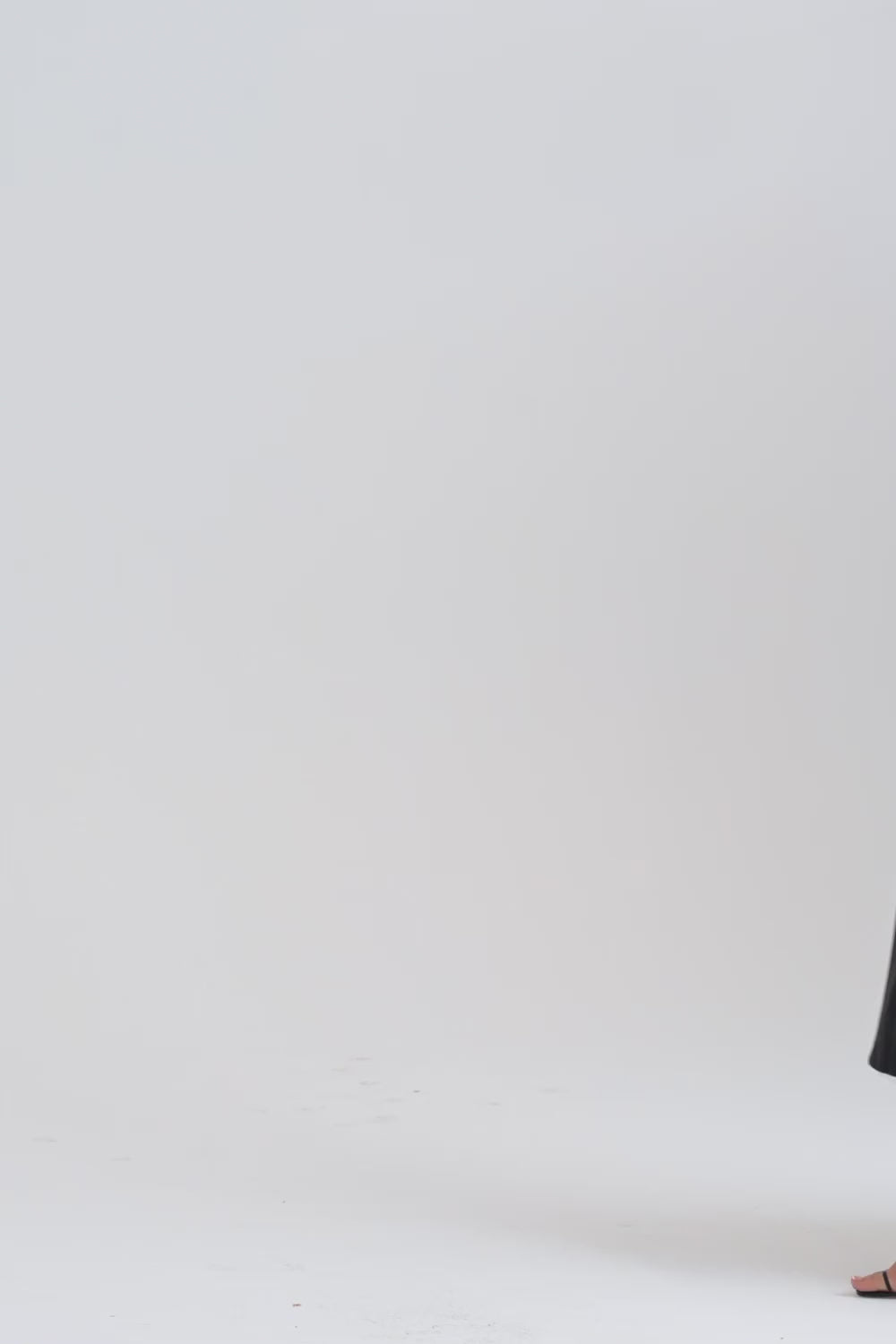 Emori Tül Astarlı Askılı Midi Elbise