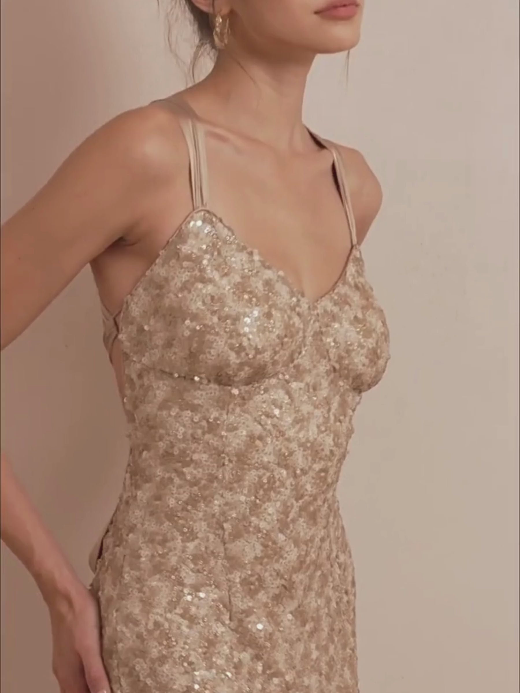 Akilah Parıltılı Balık Elbise