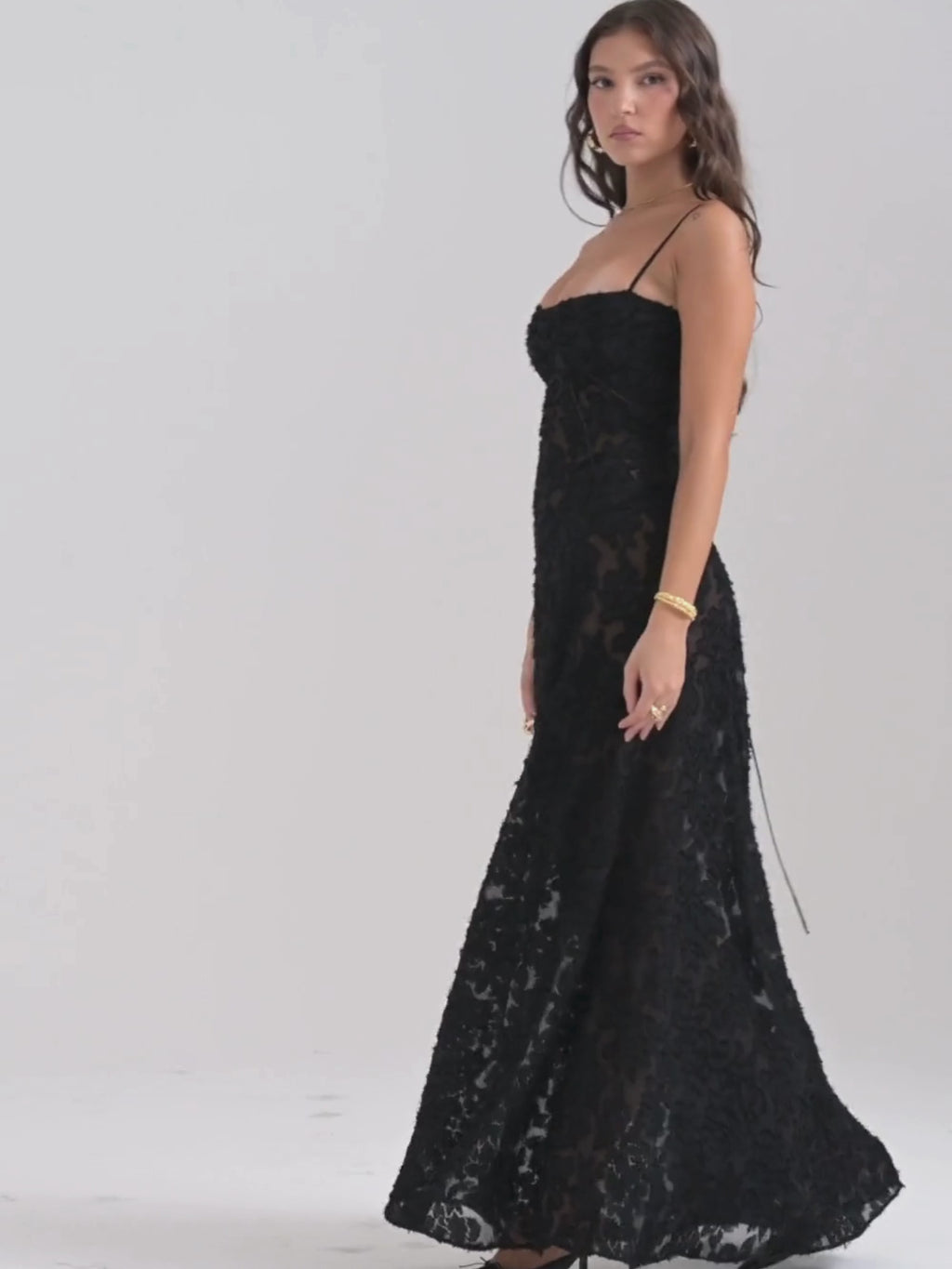 Talia İşlemeli Dantel Maxi Elbise